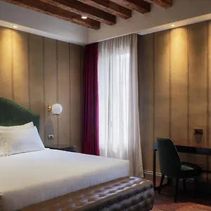 https://suite735.hotelinveneto.com